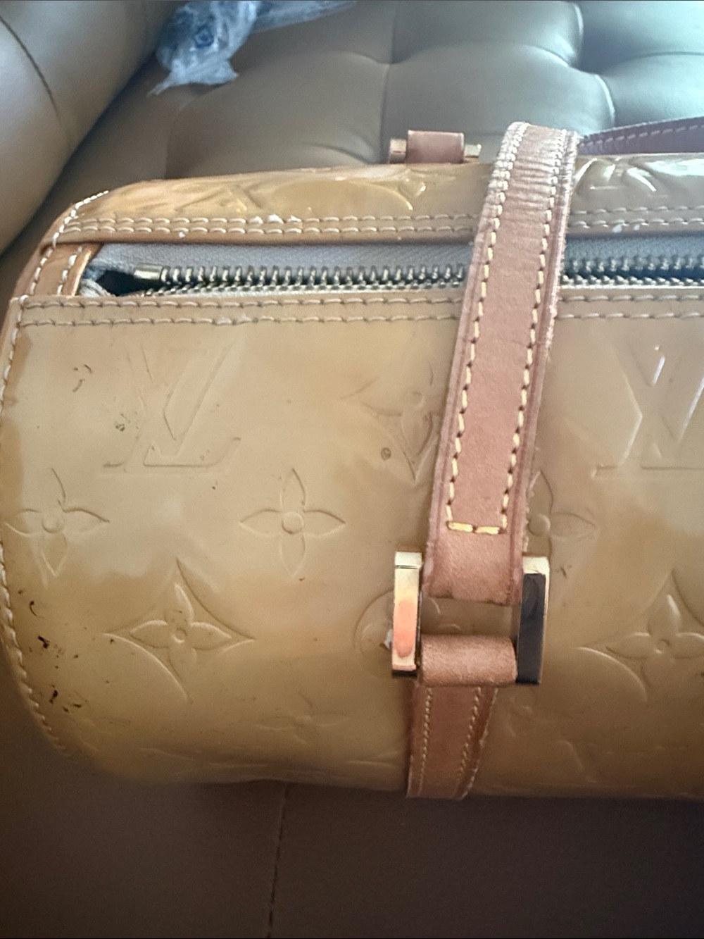 Authentic LOUIS VUITTON Bedford Beige Vernis Leather Hand B… - Picture 10 of 17